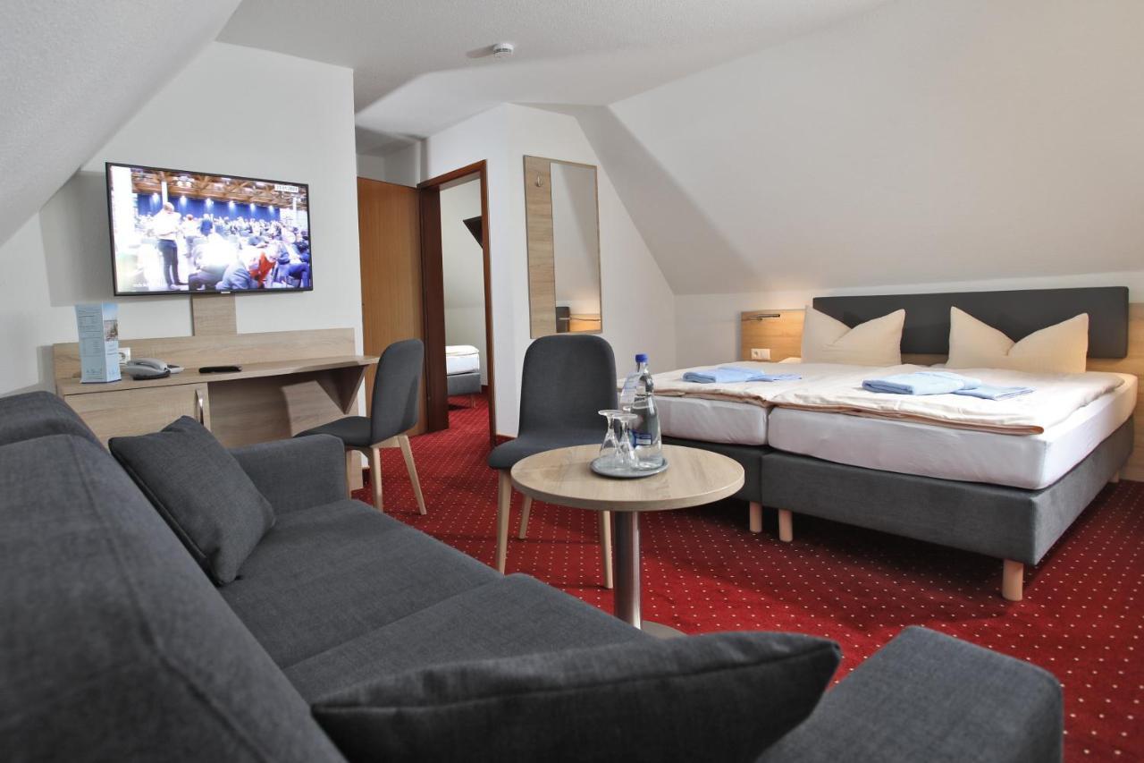 Hotel & Restaurant Am Wasser Бреґе Екстер'єр фото