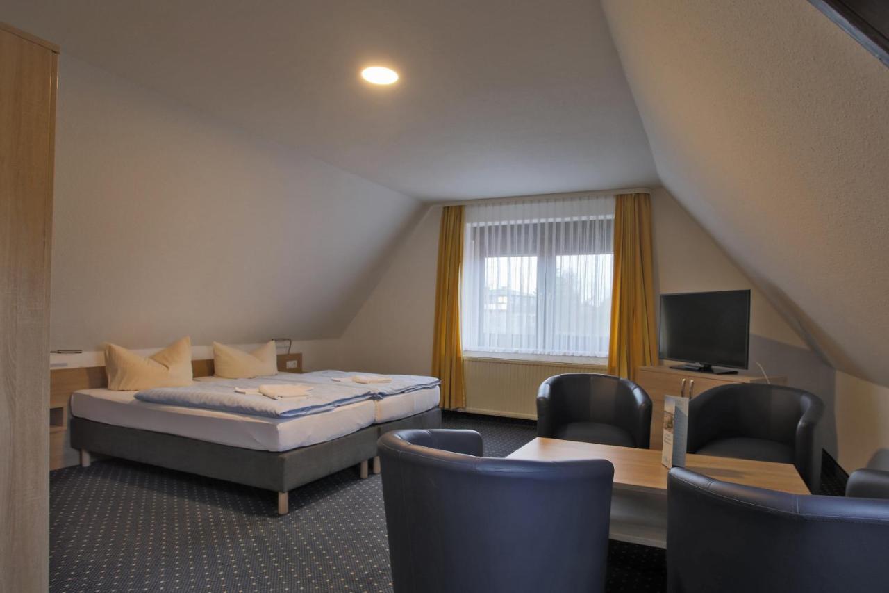 Hotel & Restaurant Am Wasser Бреґе Екстер'єр фото