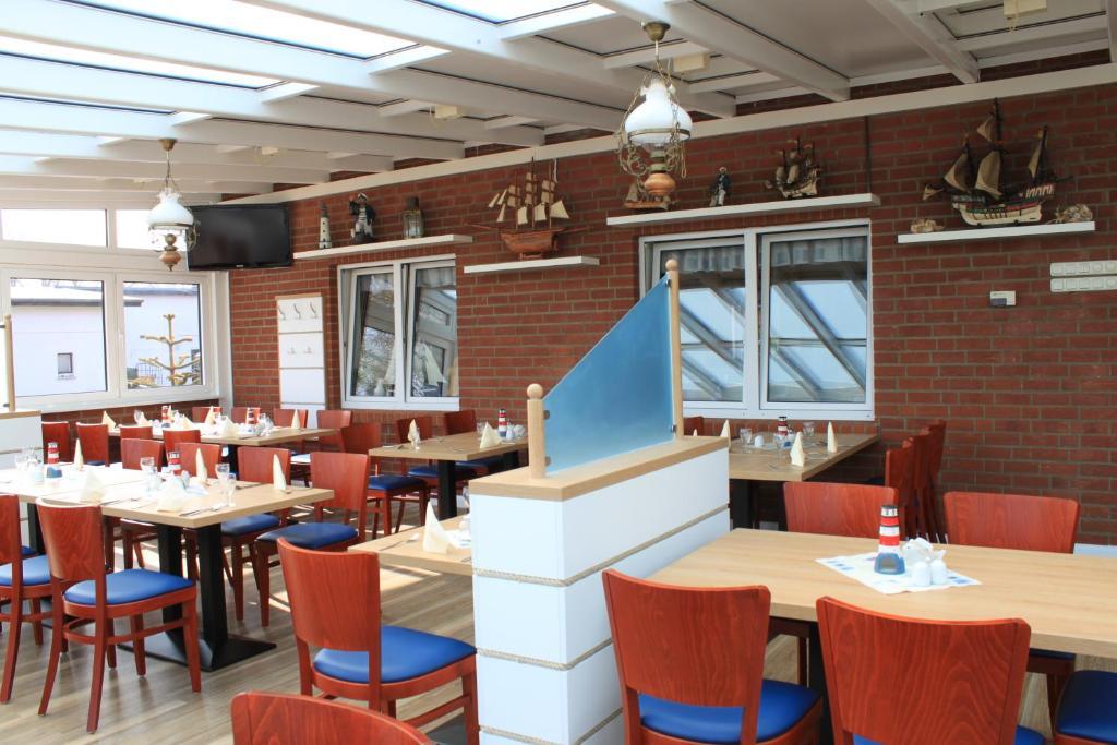 Hotel & Restaurant Am Wasser Бреґе Екстер'єр фото