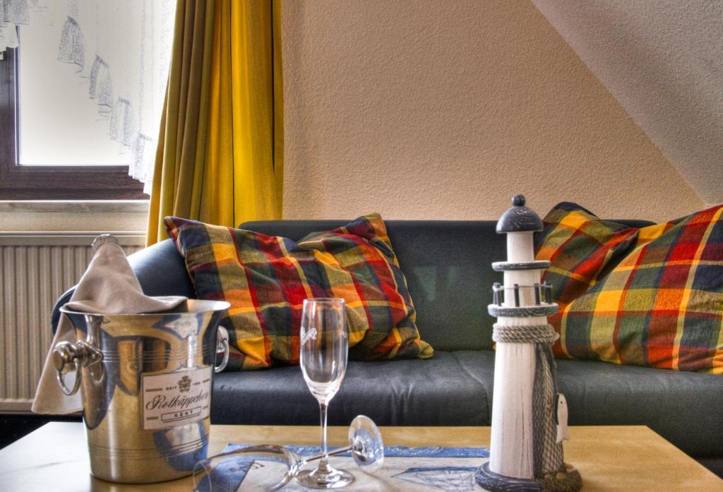 Hotel & Restaurant Am Wasser Бреґе Екстер'єр фото