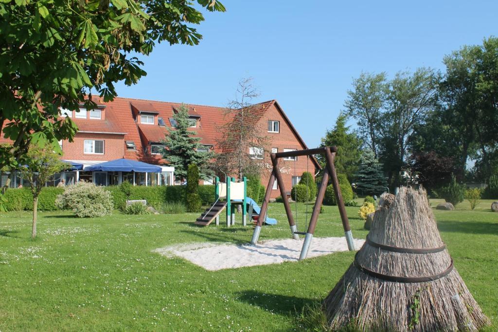 Hotel & Restaurant Am Wasser Бреґе Екстер'єр фото